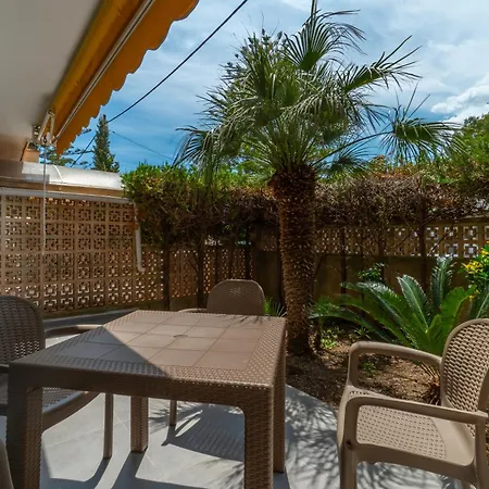 Ponent G Apartment *